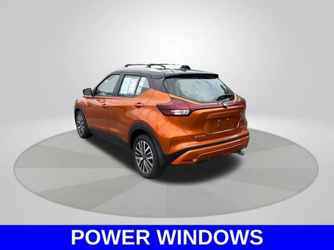 Used 2024 Nissan Kicks SV w/ Interior Electronics Package FWD image 15