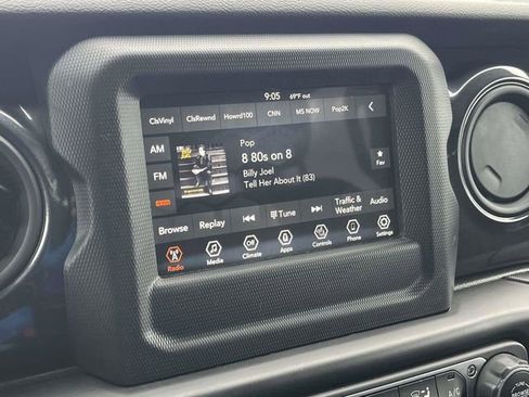 Used 2022 Jeep Wrangler Unlimited Sport image 28