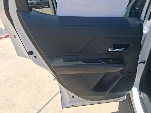 New 2026 Nissan Kicks SR FWD image 37