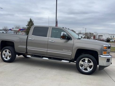 Used 2017 Chevrolet Silverado 2500 LTZ w/ Vortec Plus Package image 2