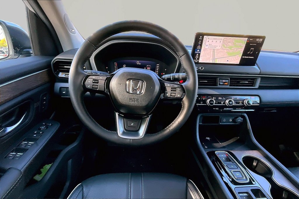 Used 2026 Honda Pilot Elite image 8