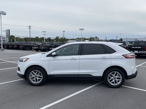 Used 2022 Ford Edge SEL image 2