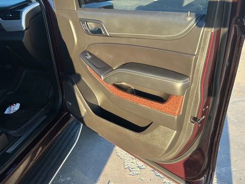 Used 2017 GMC Yukon XL SLT w/ Open Road Package image 10