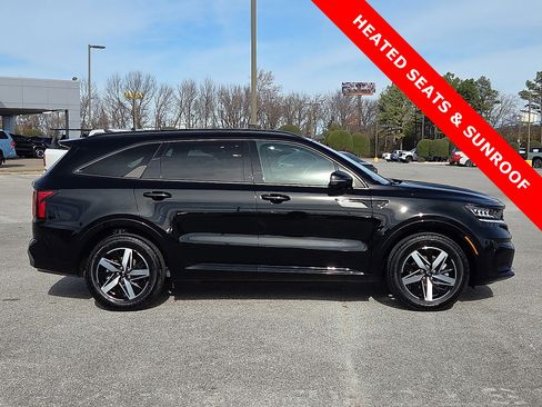 Used 2021 Kia Sorento S w/ Panoramic Sunroof Package image 6