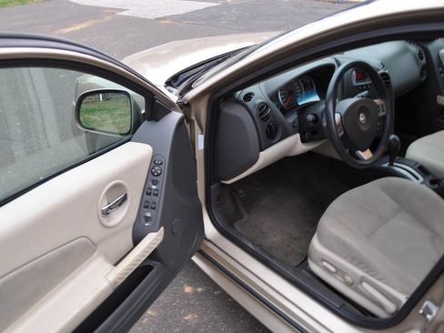 Used 2005 Pontiac Grand Prix GTP w/ Premium Audio Package FWD image 16