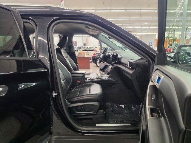 Used 2021 Ford Explorer Limited w/ Hybrid Equipment Group 310A AWD/4WD image 10