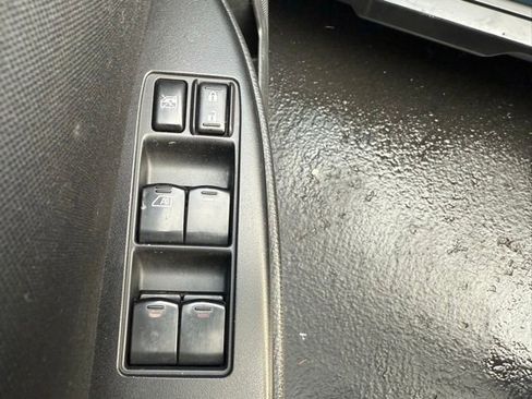 Used 2010 Subaru Outback 2.5i Premium image 18