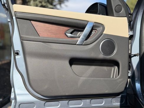 Used 2023 Land Rover Discovery Sport S image 27