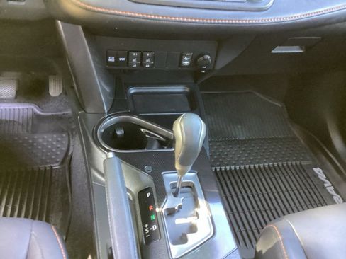 Used 2018 Toyota RAV4 SE w/ Power Extra Value Package AWD/4WD image 10