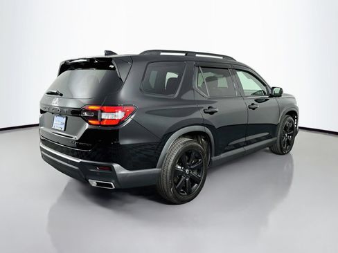 Used 2025 Honda Pilot Black Edition image 7