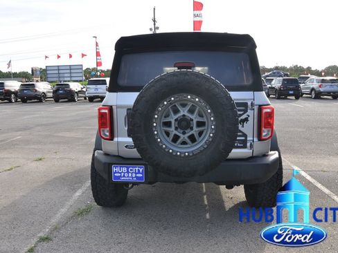 Used 2023 Ford Bronco 4-Door AWD/4WD image 4