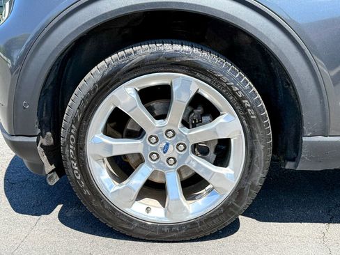 Used 2020 Ford Explorer Platinum w/ Premium Technology Package AWD/4WD image 11