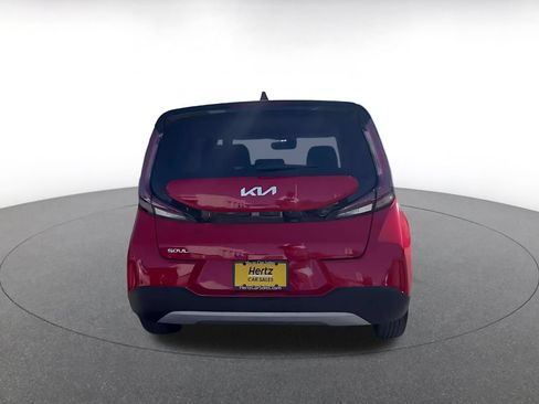 Used 2025 Kia Soul LX w/ LX Technology Package FWD image 12