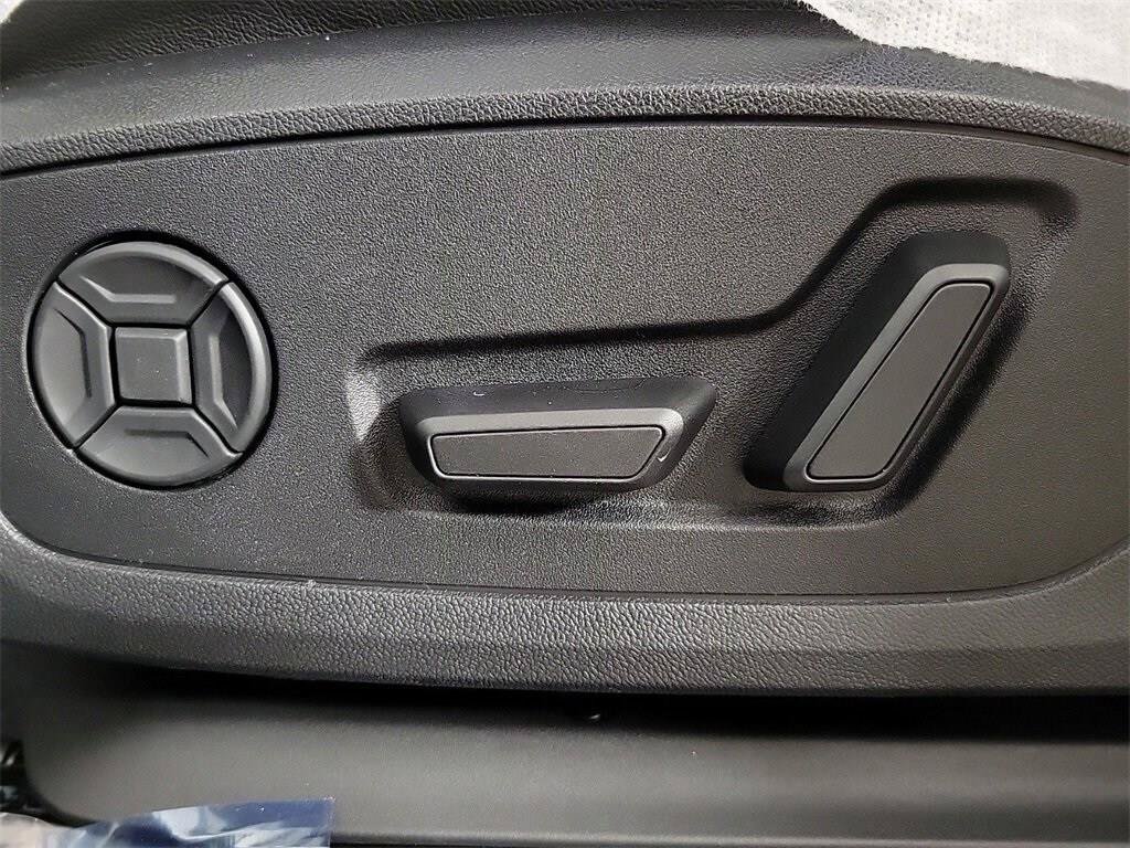Used 2024 Audi Q4 e-tron Premium AWD/4WD image 41