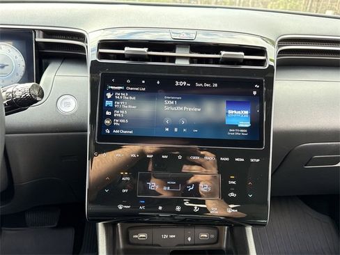 Used 2023 Hyundai Santa Cruz SEL Premium image 12