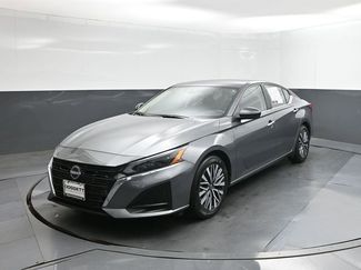 Used 2025 Nissan Altima 2.5 SV video 1