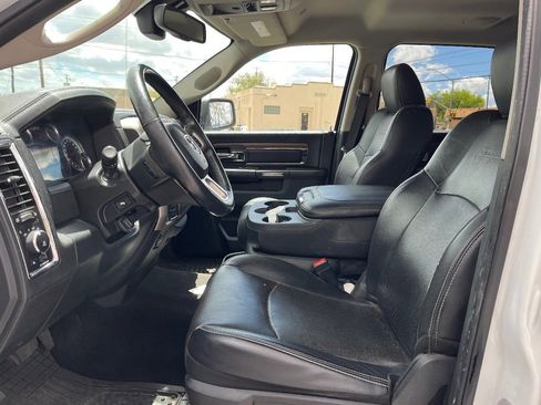 Used 2017 RAM 1500 Laramie AWD/4WD image 11