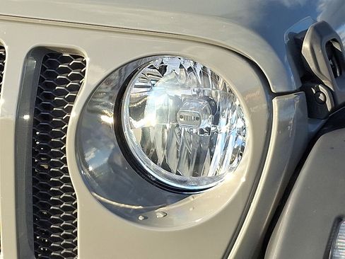 Used 2022 Jeep Wrangler Unlimited Sport S image 9