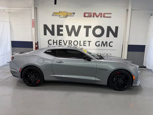 Used 2023 Chevrolet Camaro LT w/ Redline Edition RWD image 28