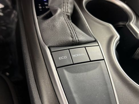 Used 2024 Toyota Camry LE image 32