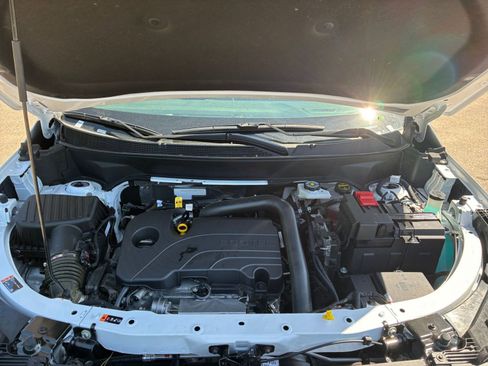 Used 2025 Chevrolet Equinox LT FWD image 30