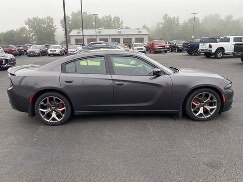 Used 2015 Dodge Charger R/T w/ Plus Group RWD image 2