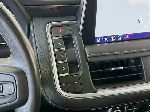 Used 2021 GMC Yukon AT4 w/ AT4 Premium Plus Package AWD/4WD image 16