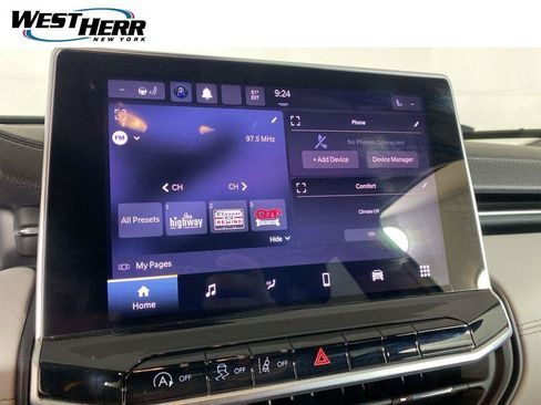 Used 2022 Jeep Compass Limited AWD/4WD image 3