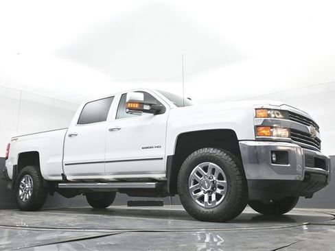 Used 2019 Chevrolet Silverado 2500 LTZ w/ Duramax Plus Package image 35