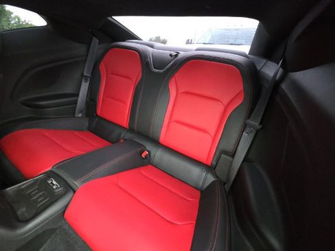Used 2021 Chevrolet Camaro SS RWD image 8