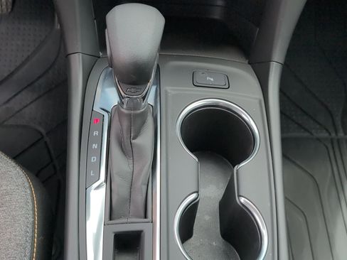 Used 2024 Chevrolet Equinox LT w/ LPO, Floor Liner Package FWD image 21