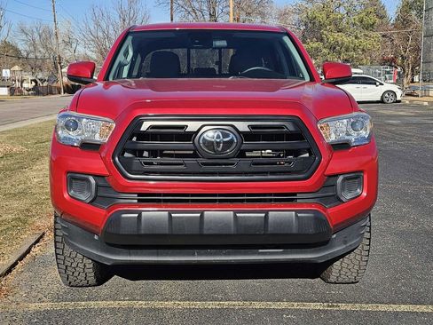 Used 2019 Toyota Tacoma SR w/ SR Convenience Package image 8