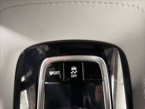 Used 2020 Toyota Corolla SE image 37