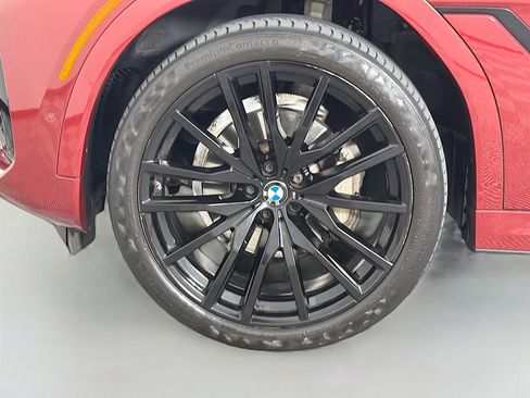 Used 2022 BMW X6 xDrive40i w/ M Sport Package AWD/4WD image 33