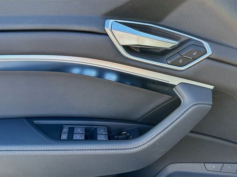 Certified 2024 Audi Q8 e-tron Premium Plus w/ Premium Plus Package image 23