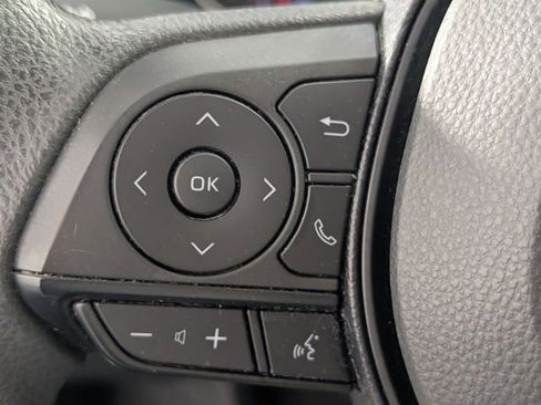 Used 2019 Toyota RAV4 LE image 14
