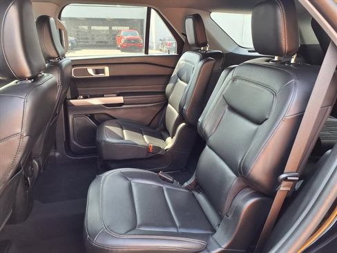 Certified 2023 Ford Explorer XLT w/ Equipment Group 202A AWD/4WD image 25