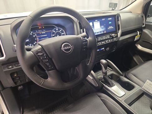 New 2025 Nissan Frontier SV w/ SV Convenience Package RWD image 15