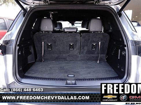 Used 2025 Buick Enclave Preferred image 41