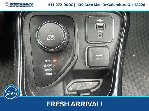 Used 2021 Jeep Compass Latitude w/ Sun and Sound Group AWD/4WD image 25