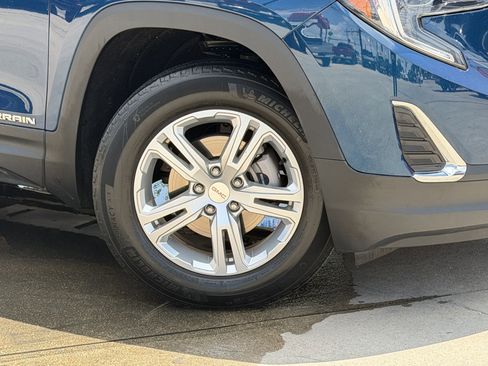 Used 2020 GMC Terrain SLE FWD image 3