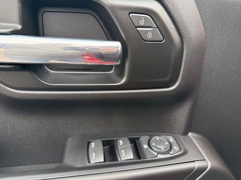Used 2023 Chevrolet Silverado 1500 Custom image 21