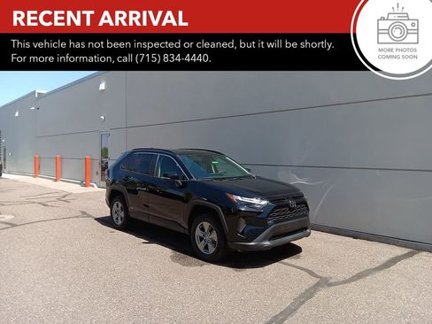 Used 2025 Toyota RAV4 XLE AWD/4WD image 1