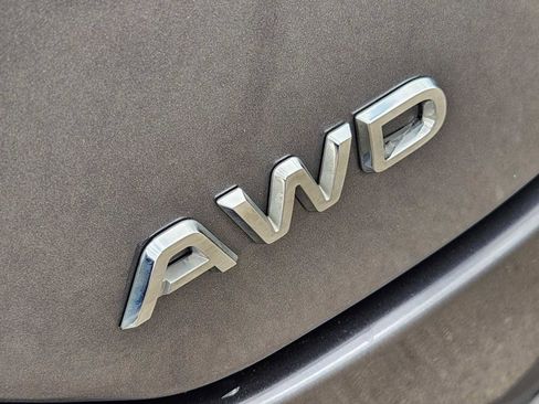 Certified 2025 Honda Pilot Elite image 12