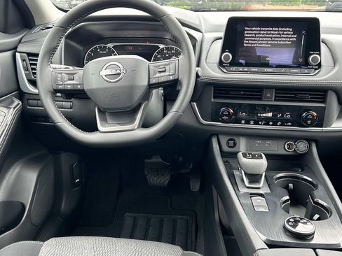 New 2026 Nissan Rogue SV AWD/4WD image 23