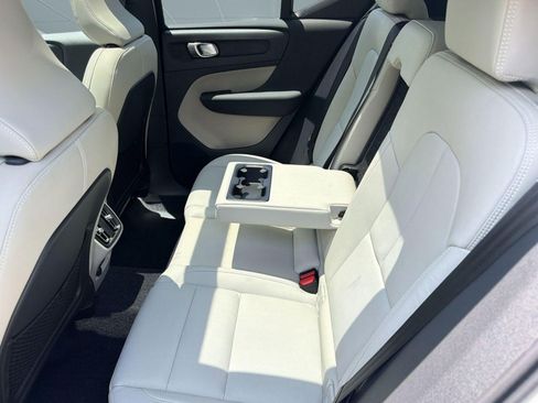 New 2026 Volvo XC40 B5 Ultra w/ Climate Package AWD/4WD image 14