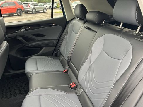 New 2026 Volkswagen Tiguan SE AWD/4WD image 19