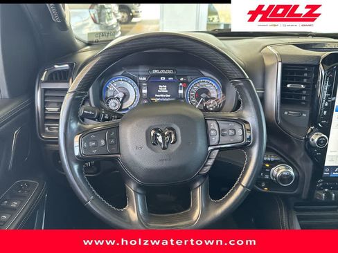 Used 2022 RAM 1500 Limited AWD/4WD image 17