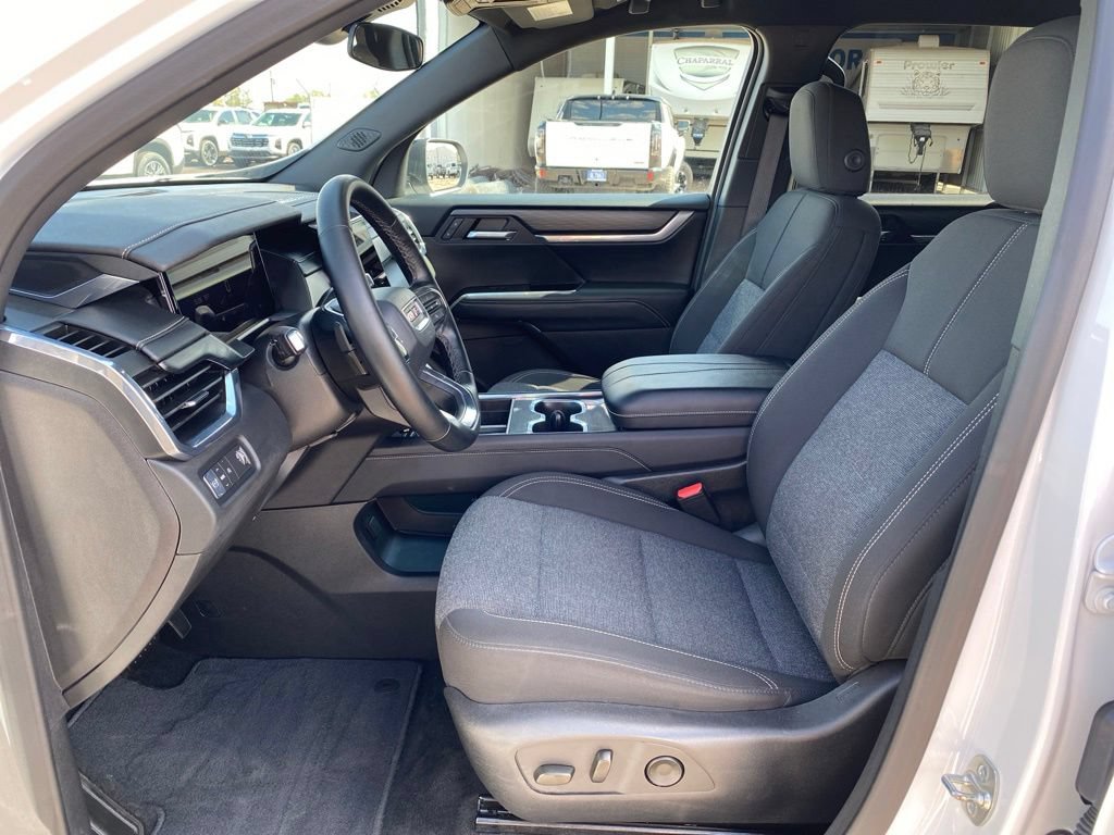 Used 2025 GMC Acadia Elevation FWD image 30