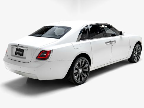 Used 2022 Rolls-Royce Ghost AWD/4WD image 12
